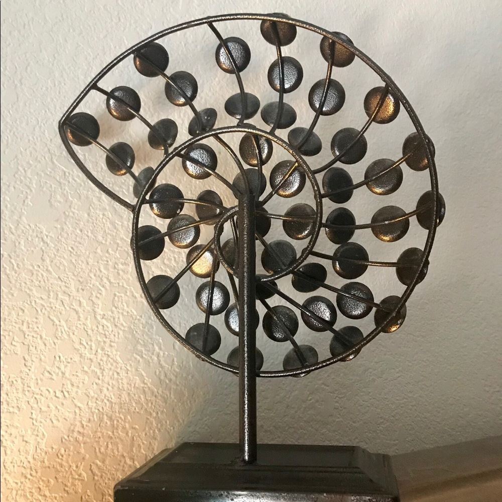 Shell Design Decor - Picture 2 of 2